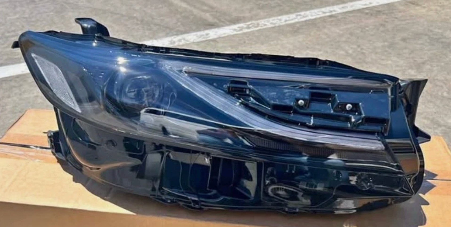 TOYOTA CAMRY 2026 ONWARDS RIGHT FRONT HEADLIGHT